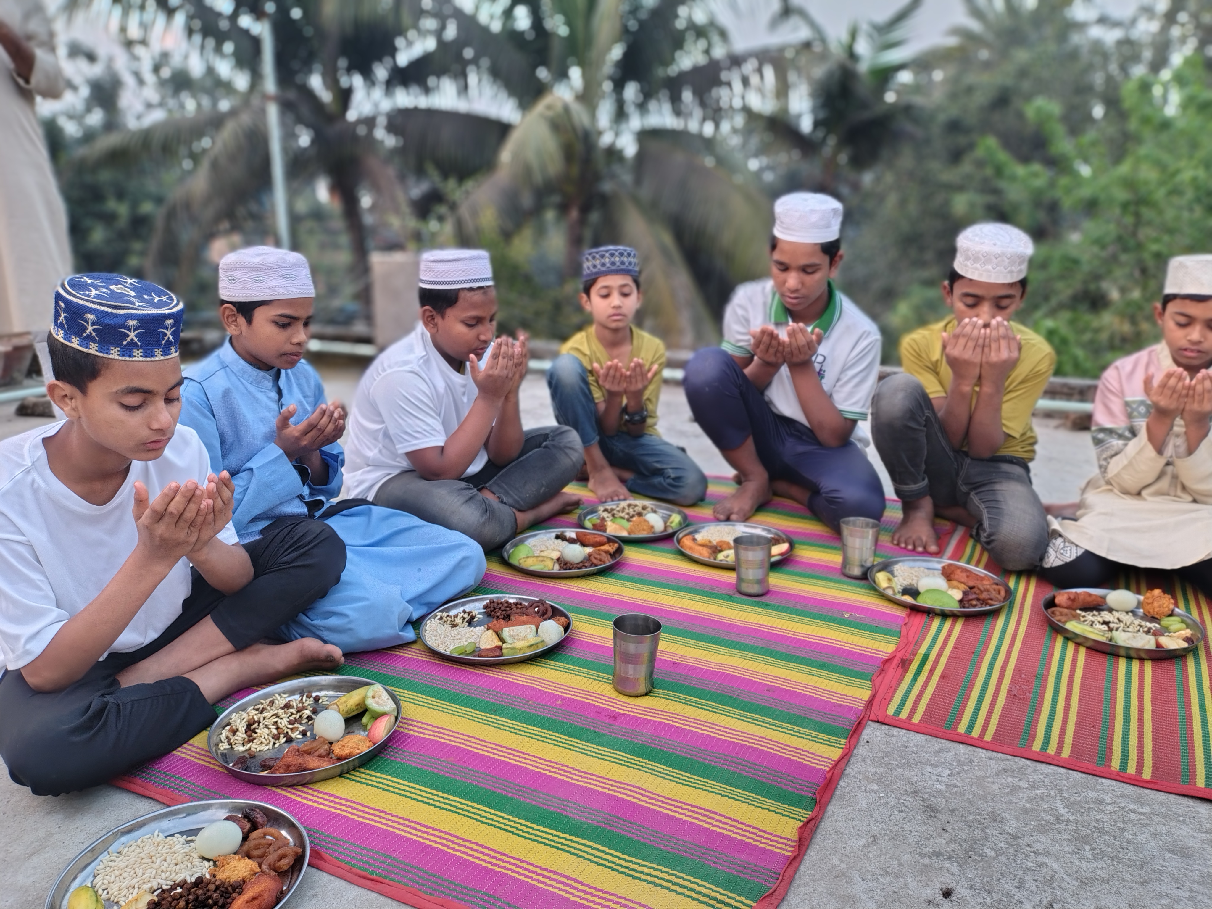 Give Suhur and Iftar to 110 Orphans with $2/orphan